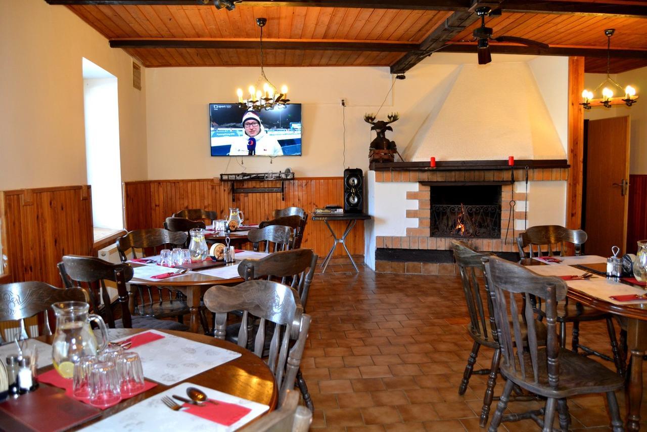 & Restaurant Adolfovsky Dvur *