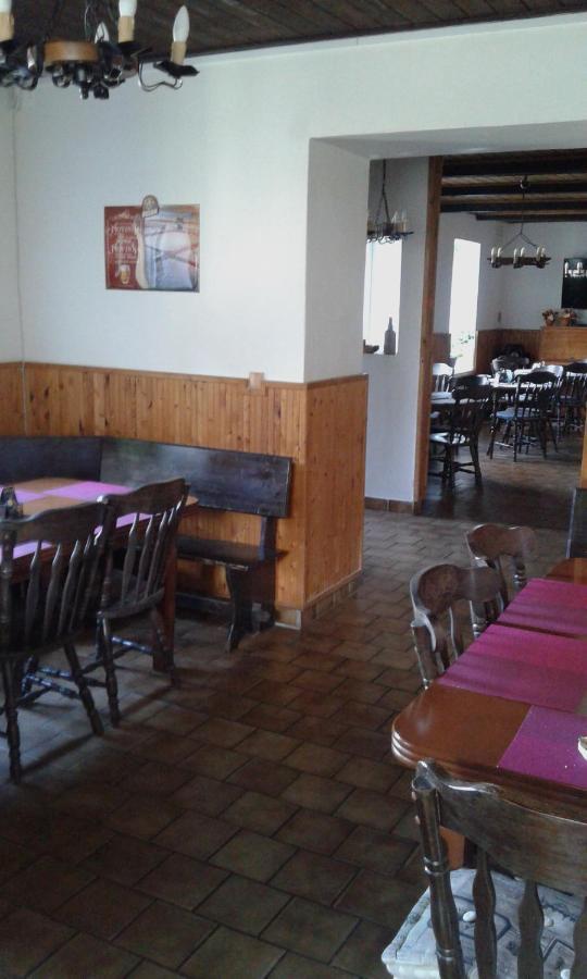 & Restaurant Adolfovsky Dvur Hotel